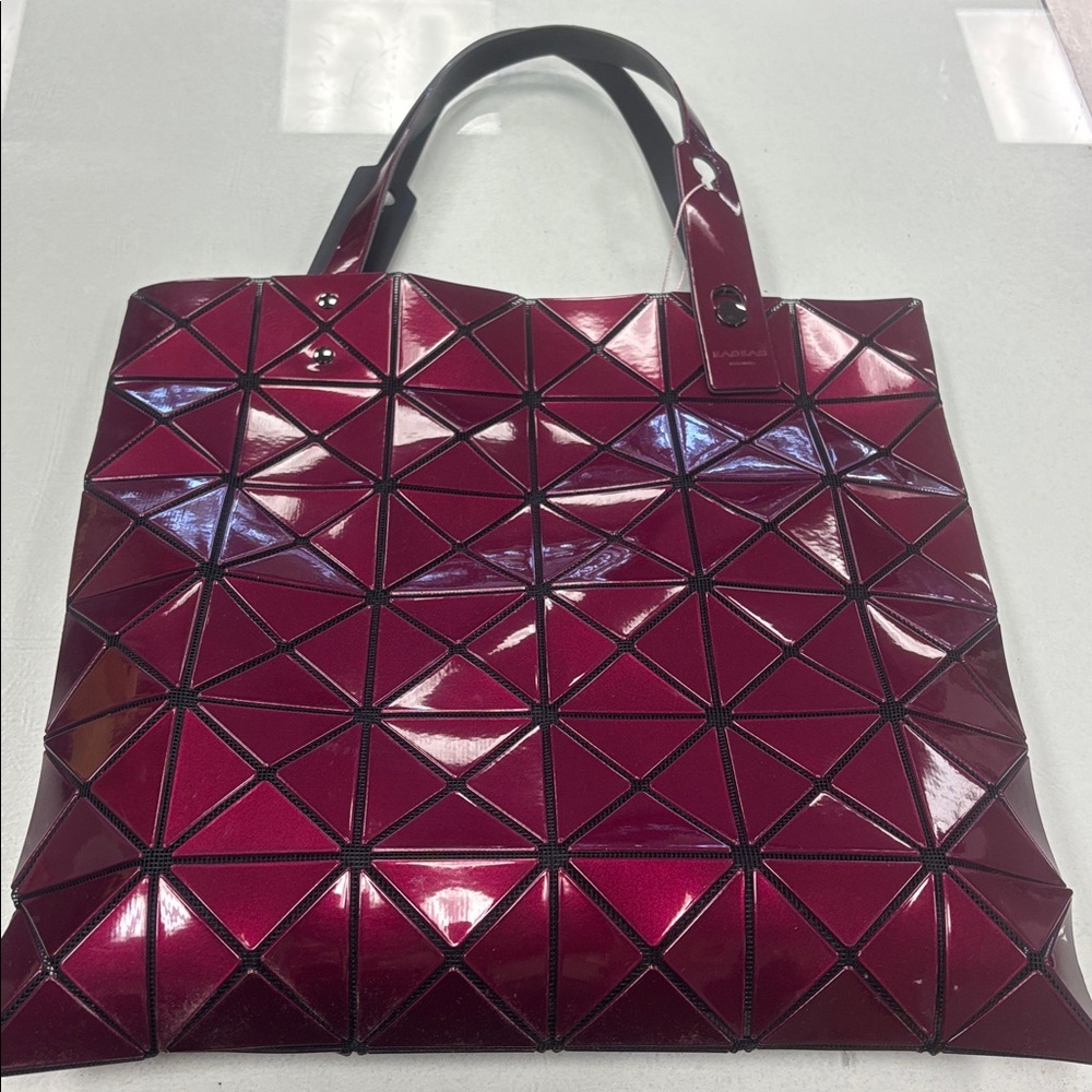 ISSEY MIYAKI BAO BAO "PRISM" AMETHYST PATENT TRIANGLES TOTE BAG - Picture 3 of 10